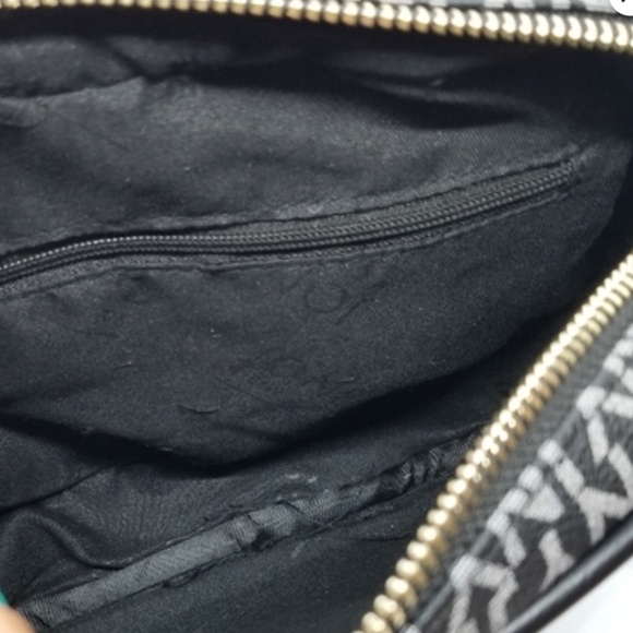 Jones New York Crossbody Bag - Picture 8 of 9